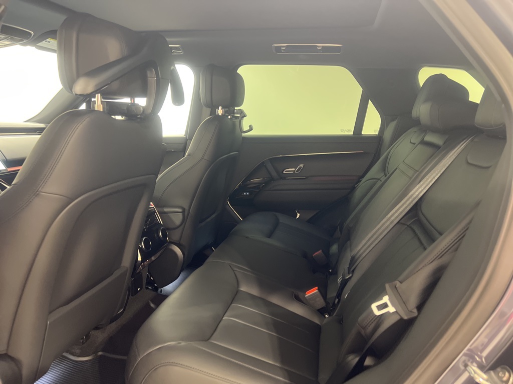 2025 Land Rover Range Rover Sport SE photo 20