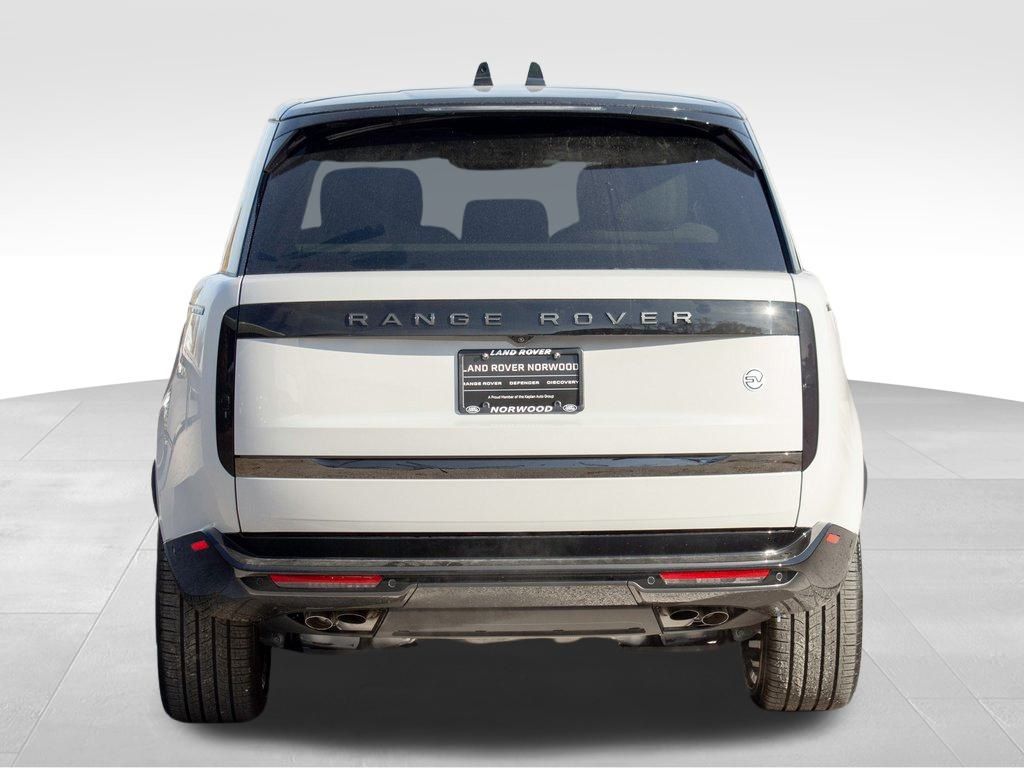 2025 Land Rover Range Rover SV photo 2