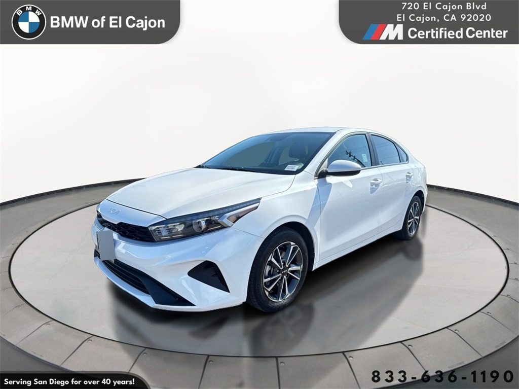2023 Kia Forte LXS photo 2