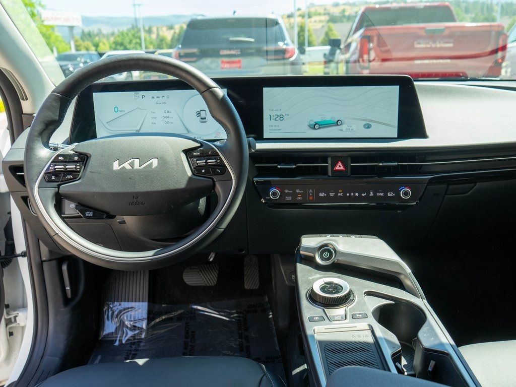 2024 Kia EV6 Light photo 13