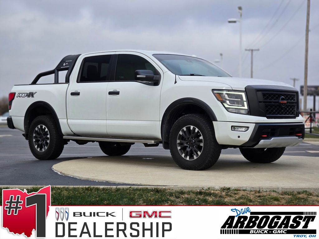 2020 Nissan Titan PRO-4X's photo