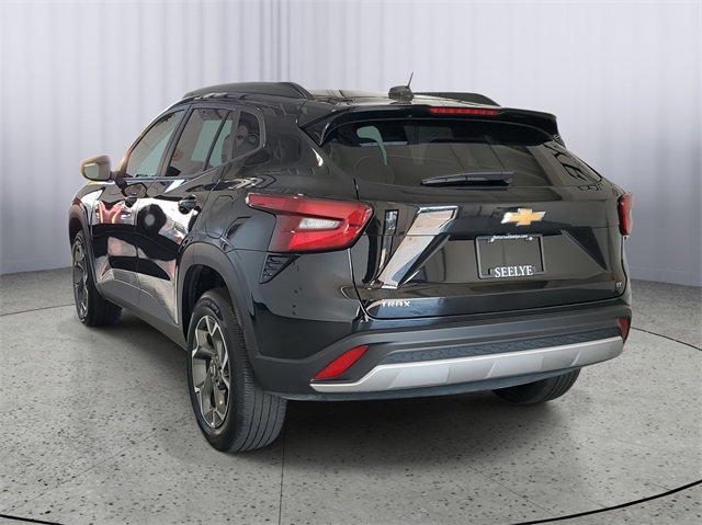 2024 Chevrolet Trax LT photo 4