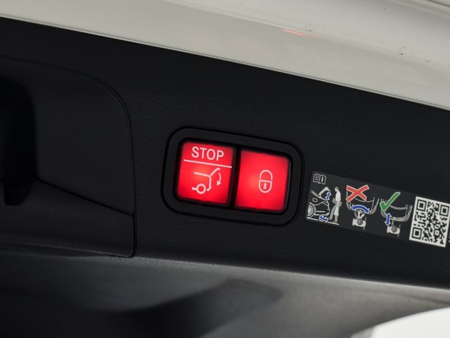 2026 Mercedes Benz GLS 450 4MATIC photo 36