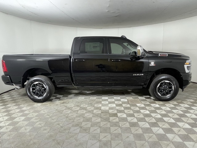 2025 Ram 3500 Laramie photo 8