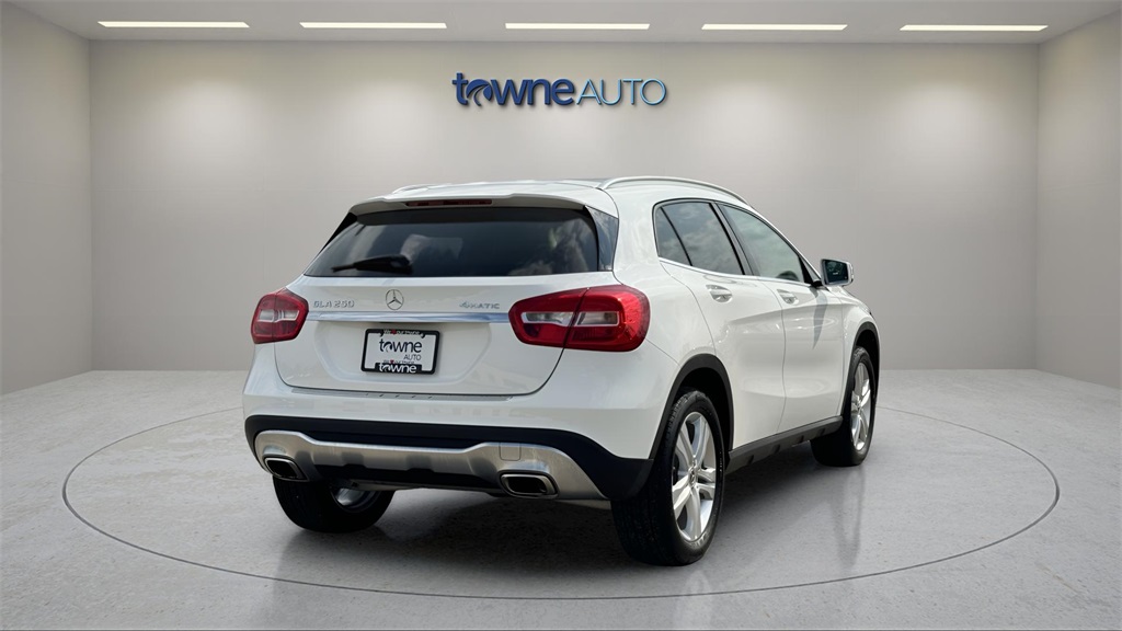 2019 Mercedes Benz GLA 250 4MATIC photo 4