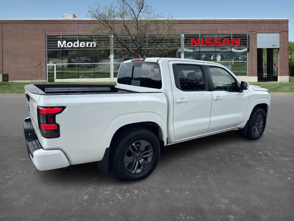 2025 Nissan Frontier SV photo 4