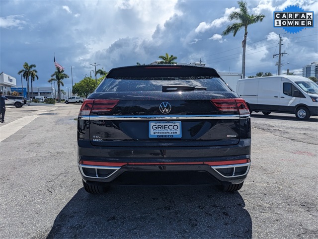 2022 Volkswagen Atlas Cross Sport SEL R-Line photo 2