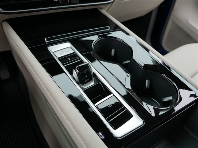 2025 Volkswagen Atlas SE Technology photo 31