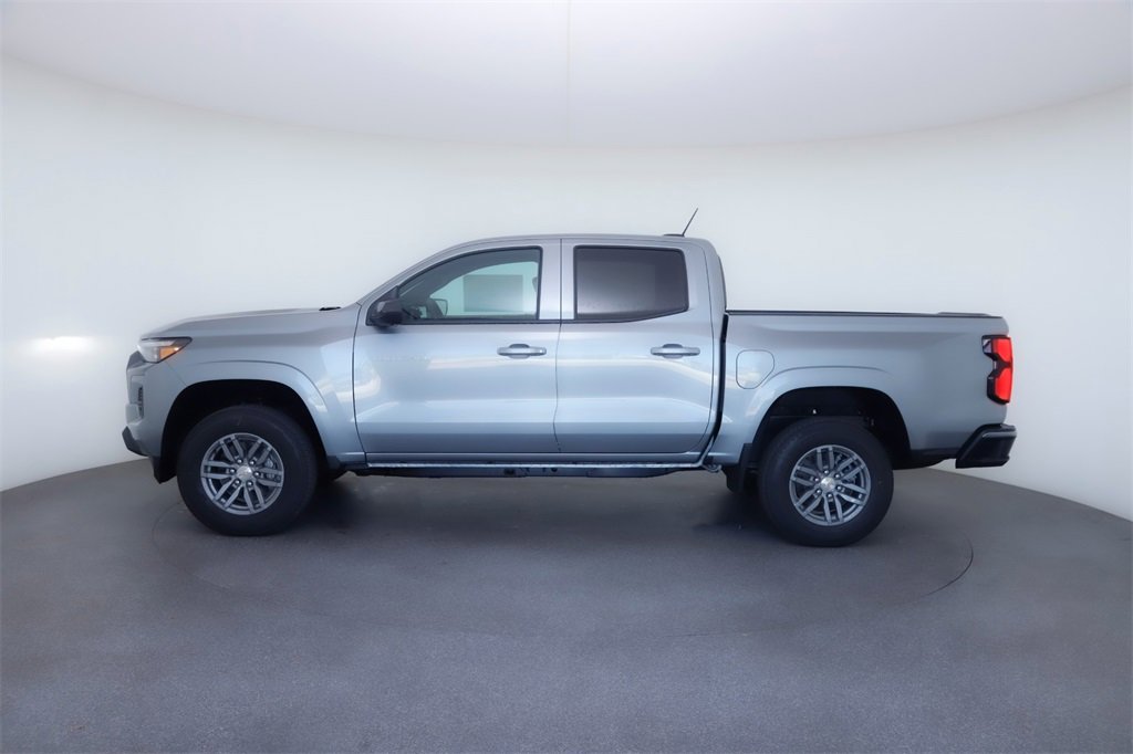 2026 Chevrolet Colorado LT photo 2