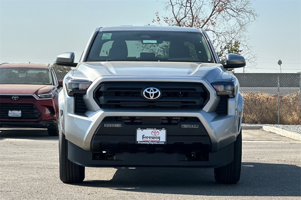 2025 Toyota Tacoma SR5 Double Cab photo 9