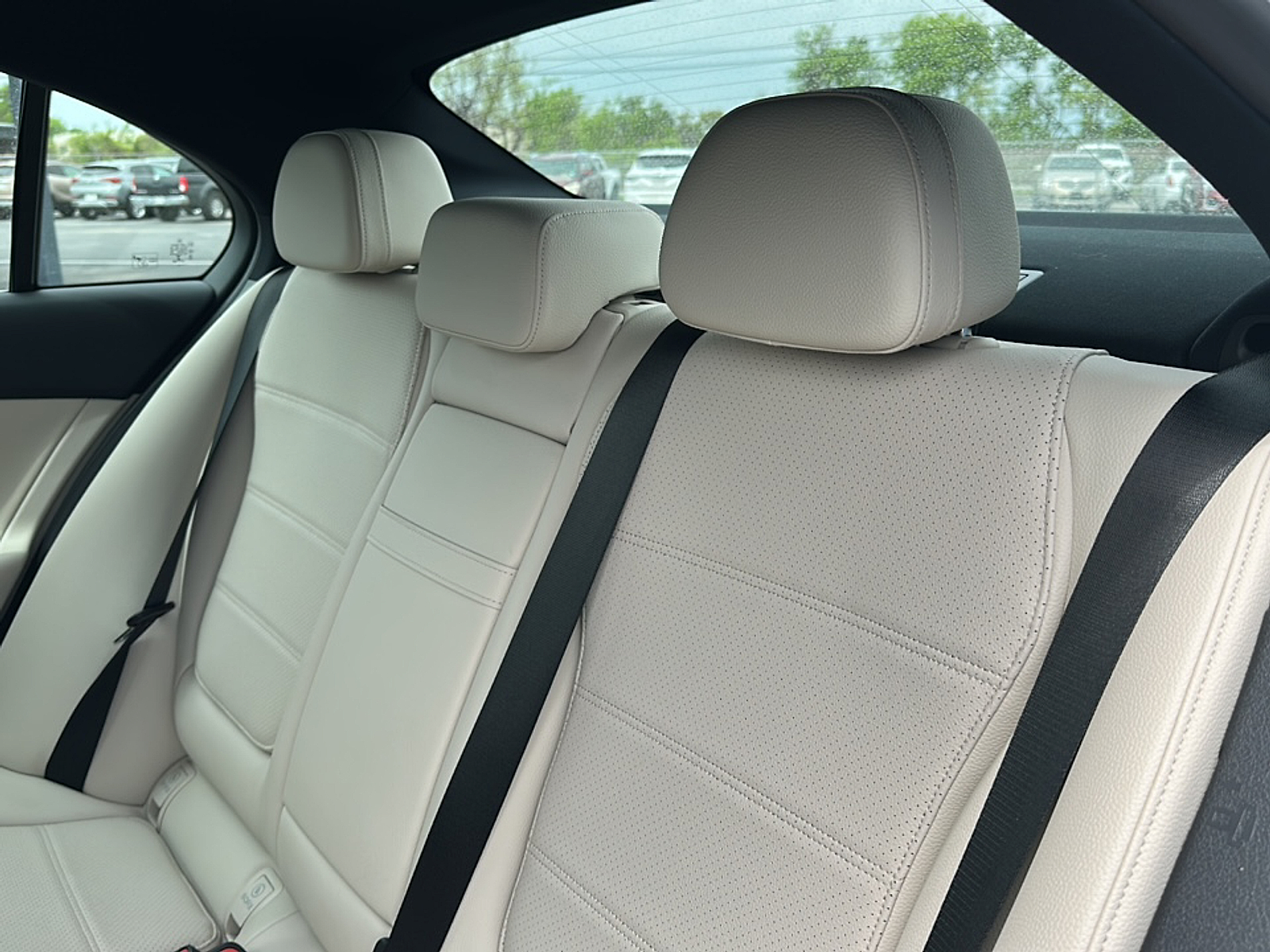 Used 2022 Polar White Mercedes-Benz C 300 image 19