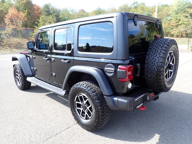 2024 Jeep Wrangler Rubicon photo 3