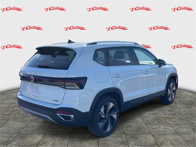 2025 Volkswagen Taos SE photo 3