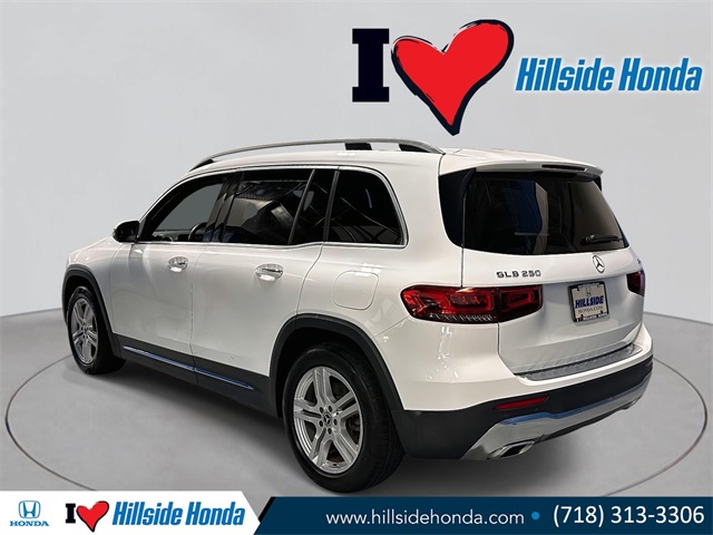 2022 Mercedes Benz GLB 250 4MATIC photo 2