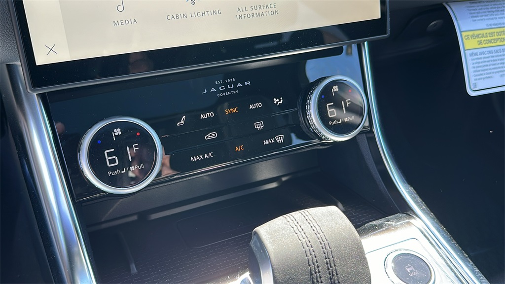 2024 Jaguar XF P300 R-Dynamic SE photo 19