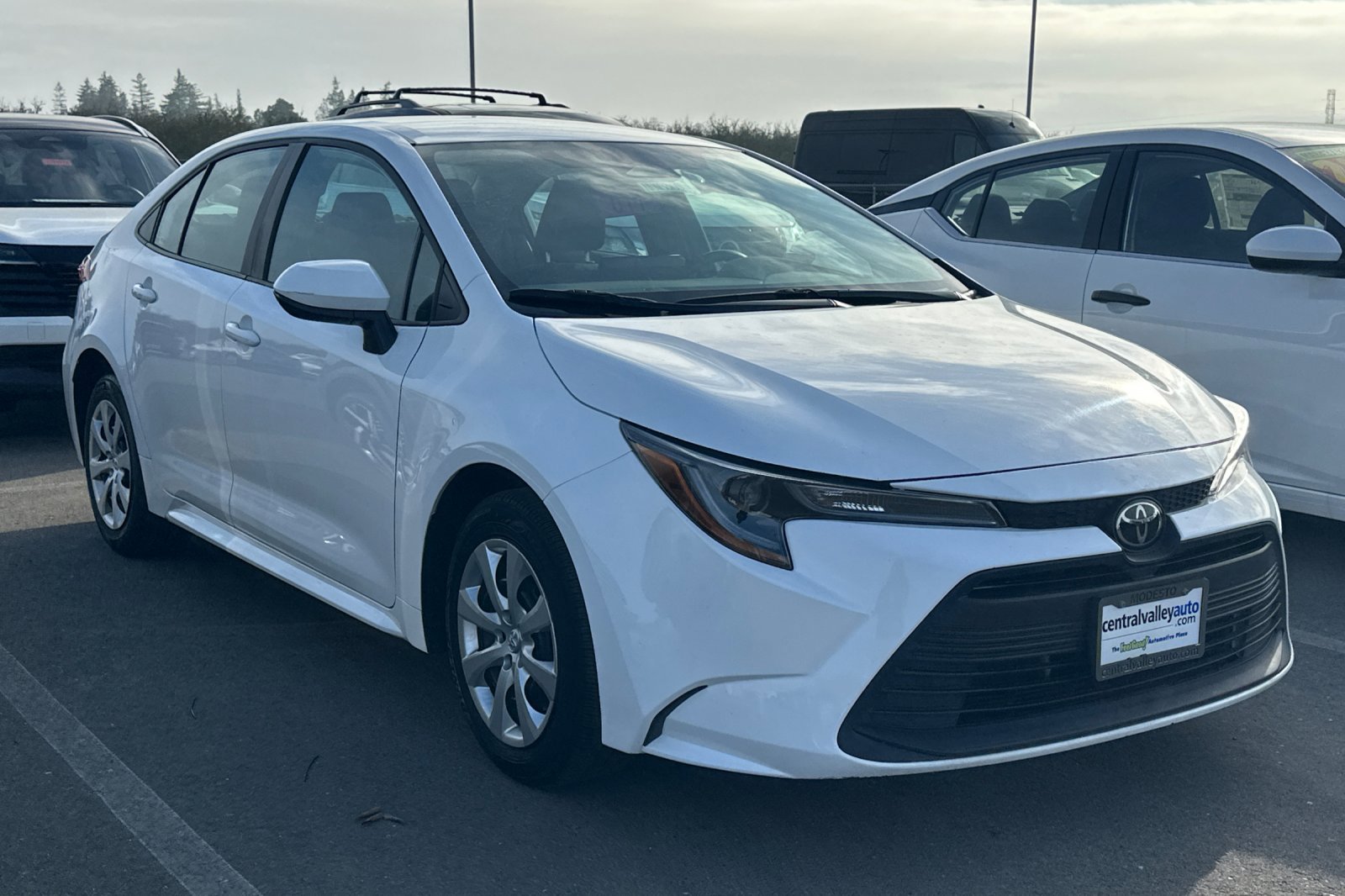 Used 2024 Toyota Corolla LE with VIN 5YFB4MDE4RP159424 for sale in Northfield, Minnesota