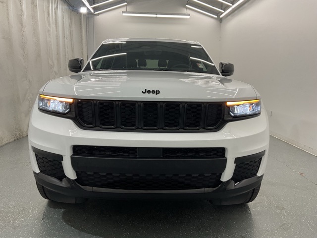 2025 Jeep Grand Cherokee Altitude X photo 3