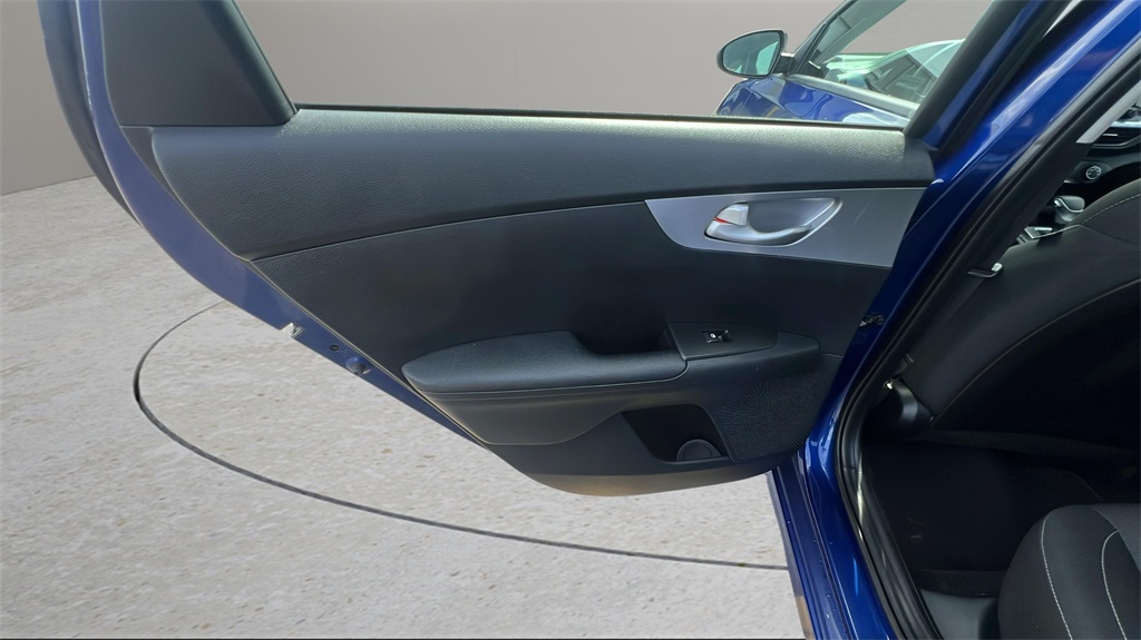 2022 Kia Forte LXS photo 26