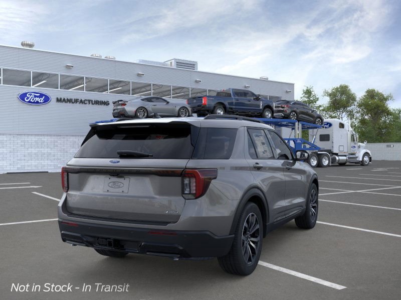 2026 Ford Explorer ST-Line photo 4