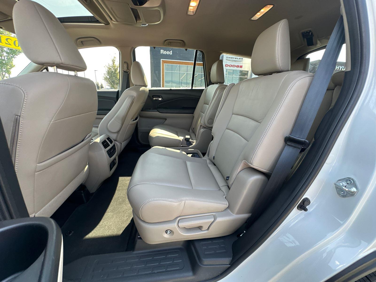 2021 Honda Pilot Touring photo 28
