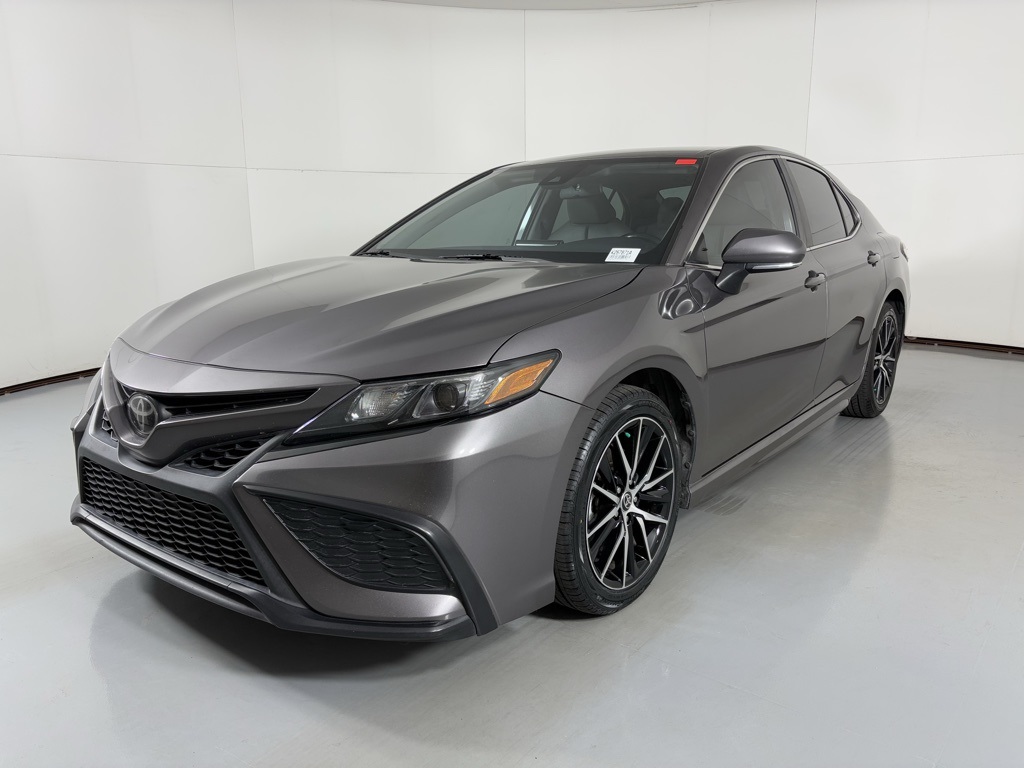 2022 Toyota Camry SE photo 4