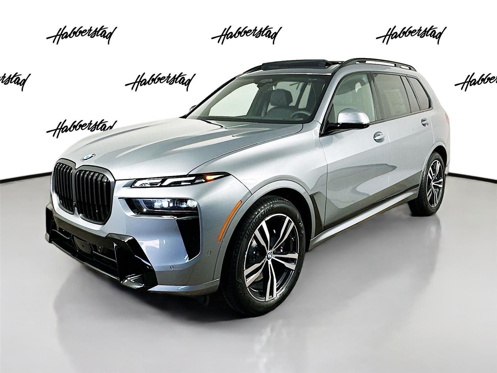 2026 BMW X7 40i's photo