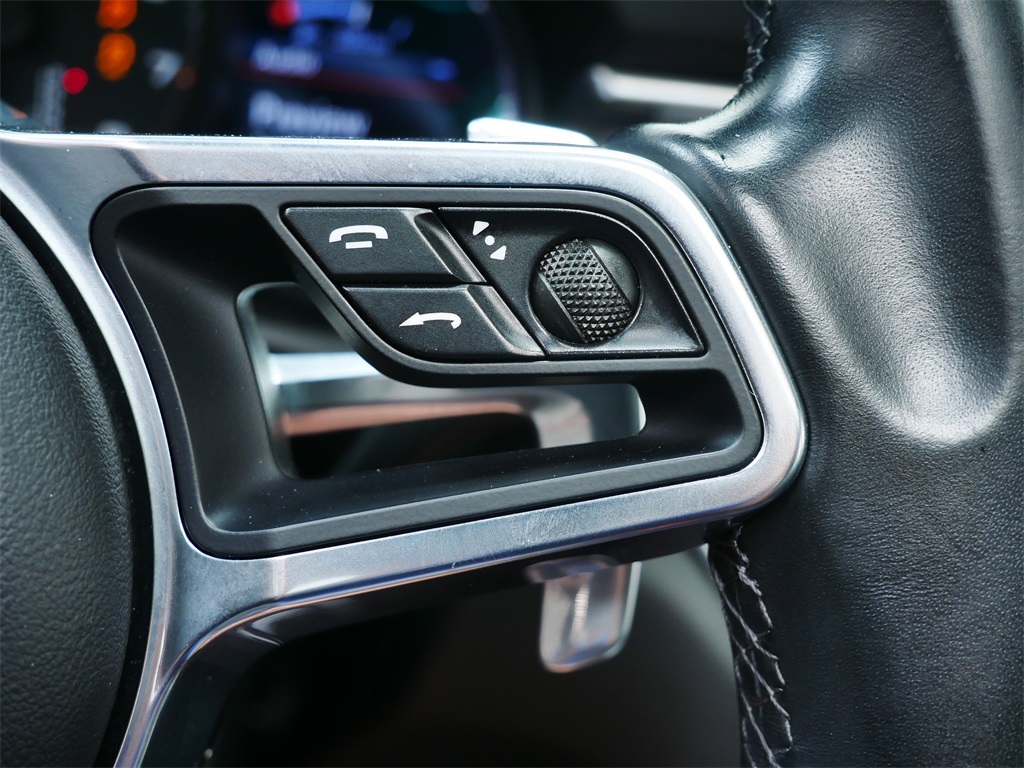 2018 Porsche Macan photo 20