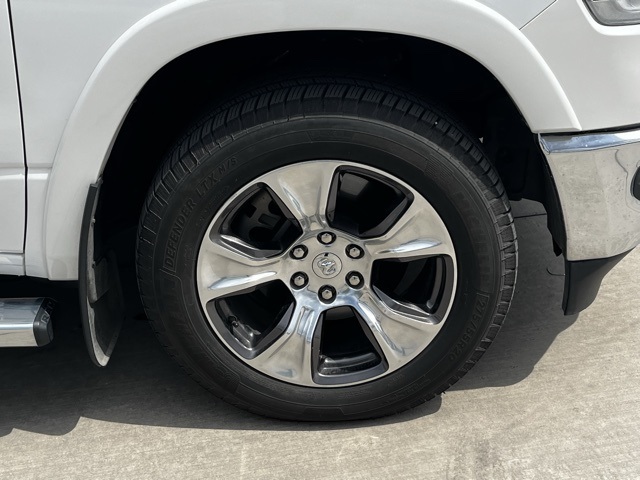 2019 Ram 1500 Laramie photo 2
