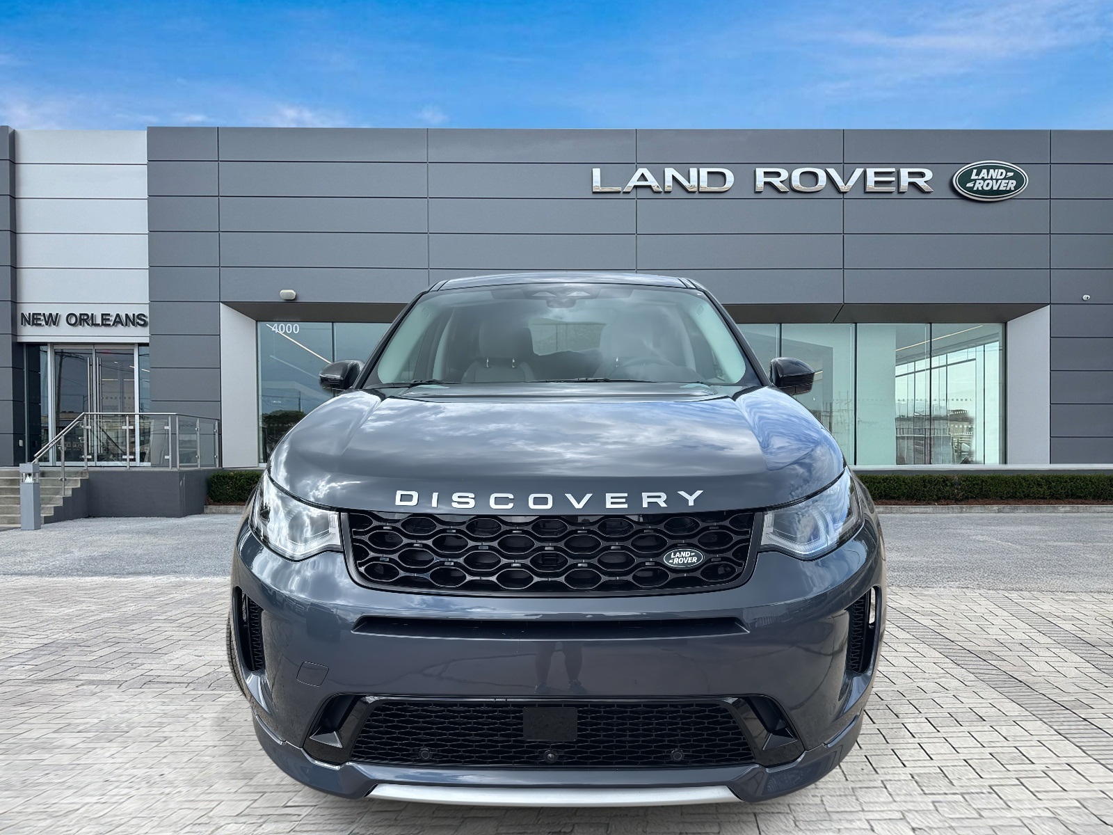 2025 Land Rover Discovery Sport S photo 4