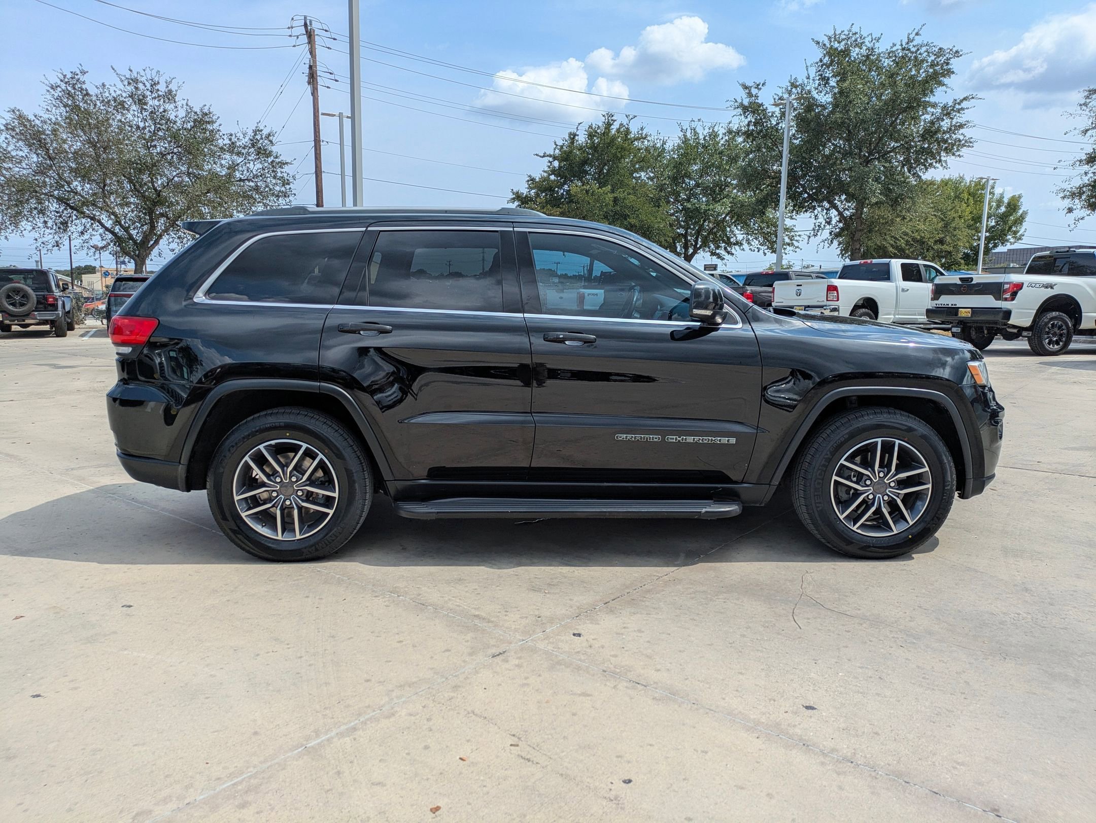 2019 Jeep Grand Cherokee Limited photo 3