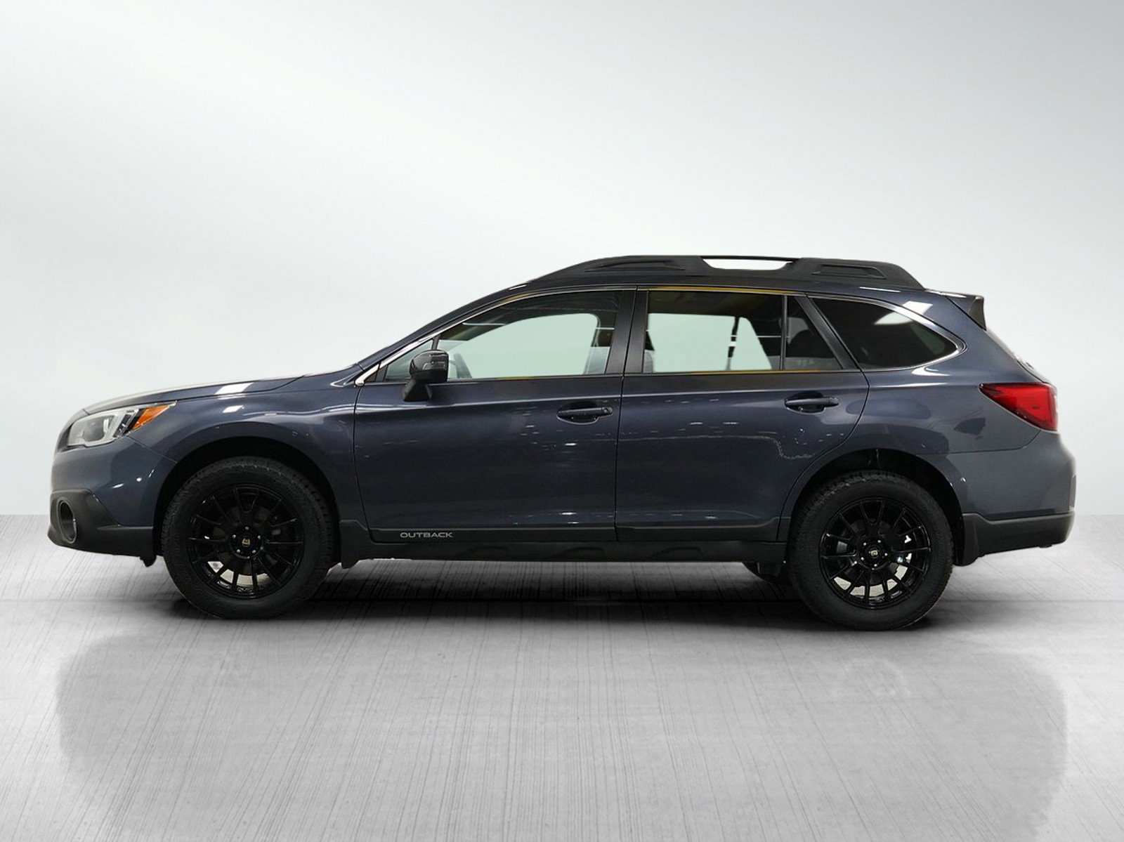 Used 2016 Subaru Outback Limited with VIN 4S4BSENC8G3351567 for sale in Bloomington, Minnesota