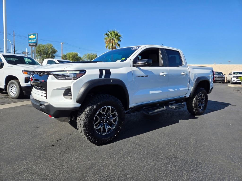 2023 Chevrolet Colorado ZR2 photo 2