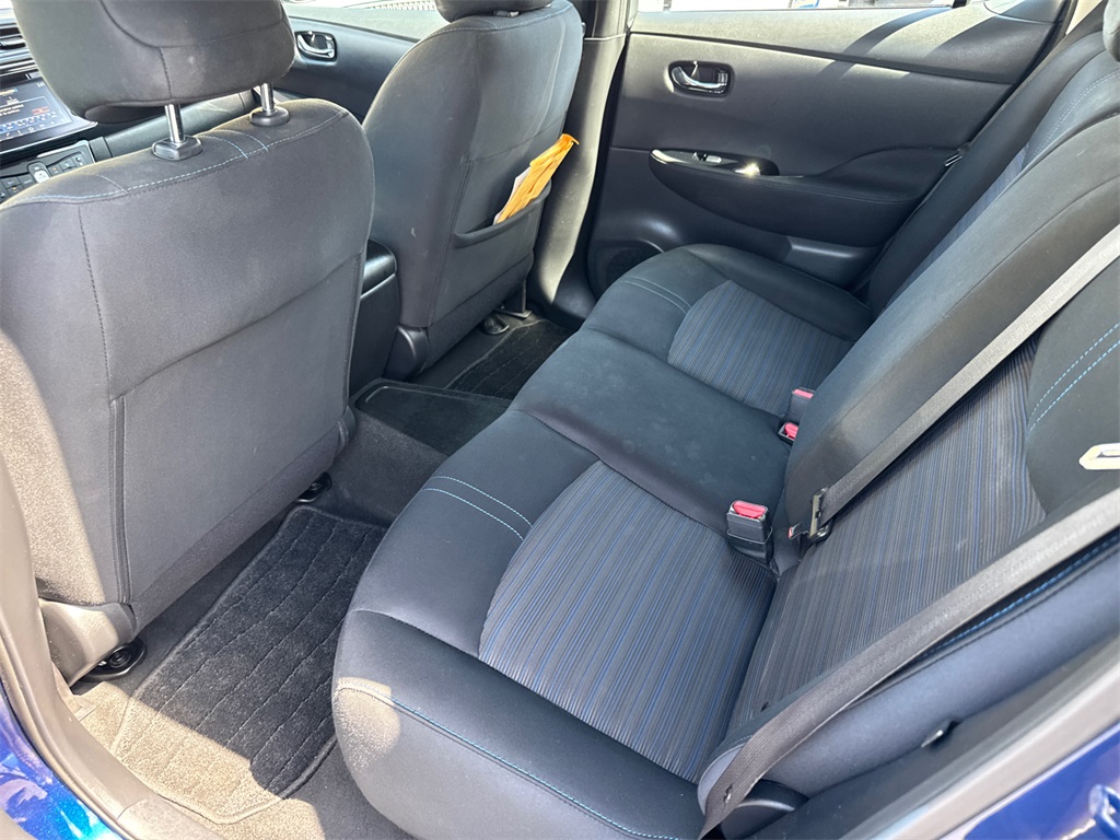 2019 Nissan Leaf SV photo 16