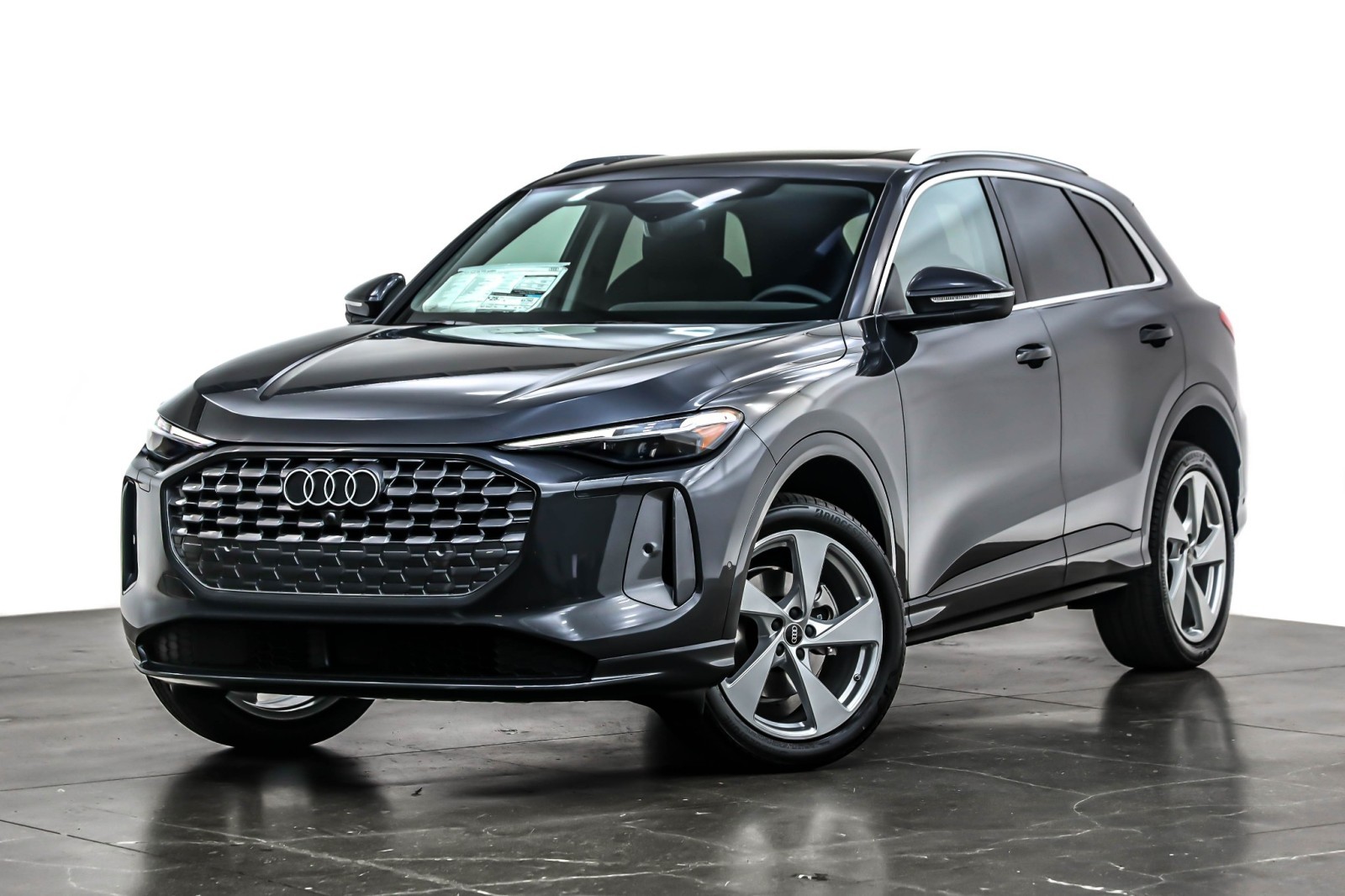 2025 Audi New Q5 Premium Plus's photo