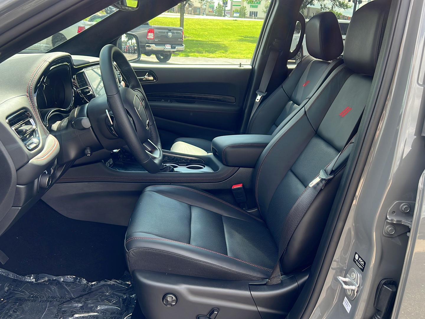 2025 Dodge Durango R/T Premium photo 10