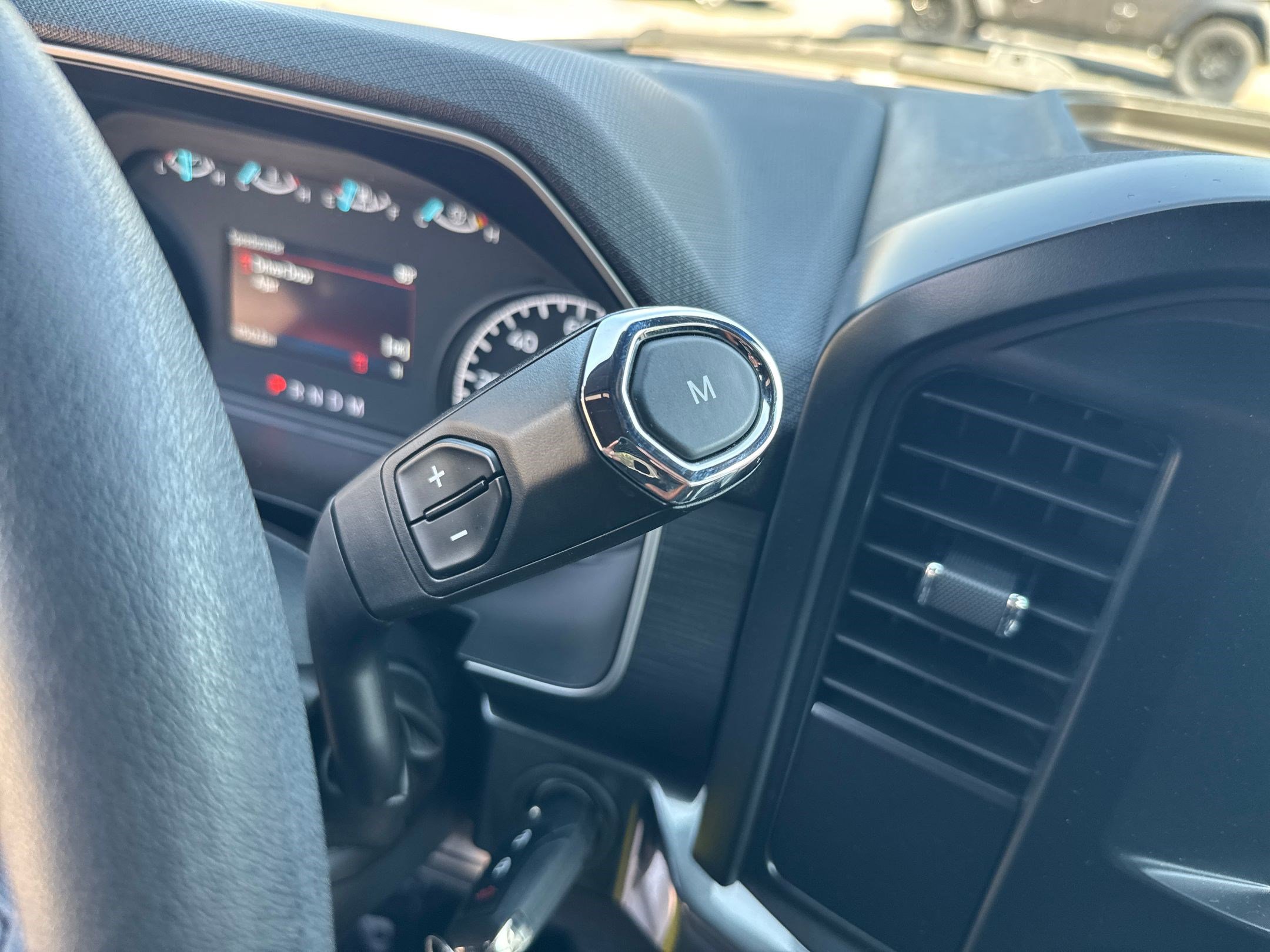 2023 Ford F-150 XL photo 25