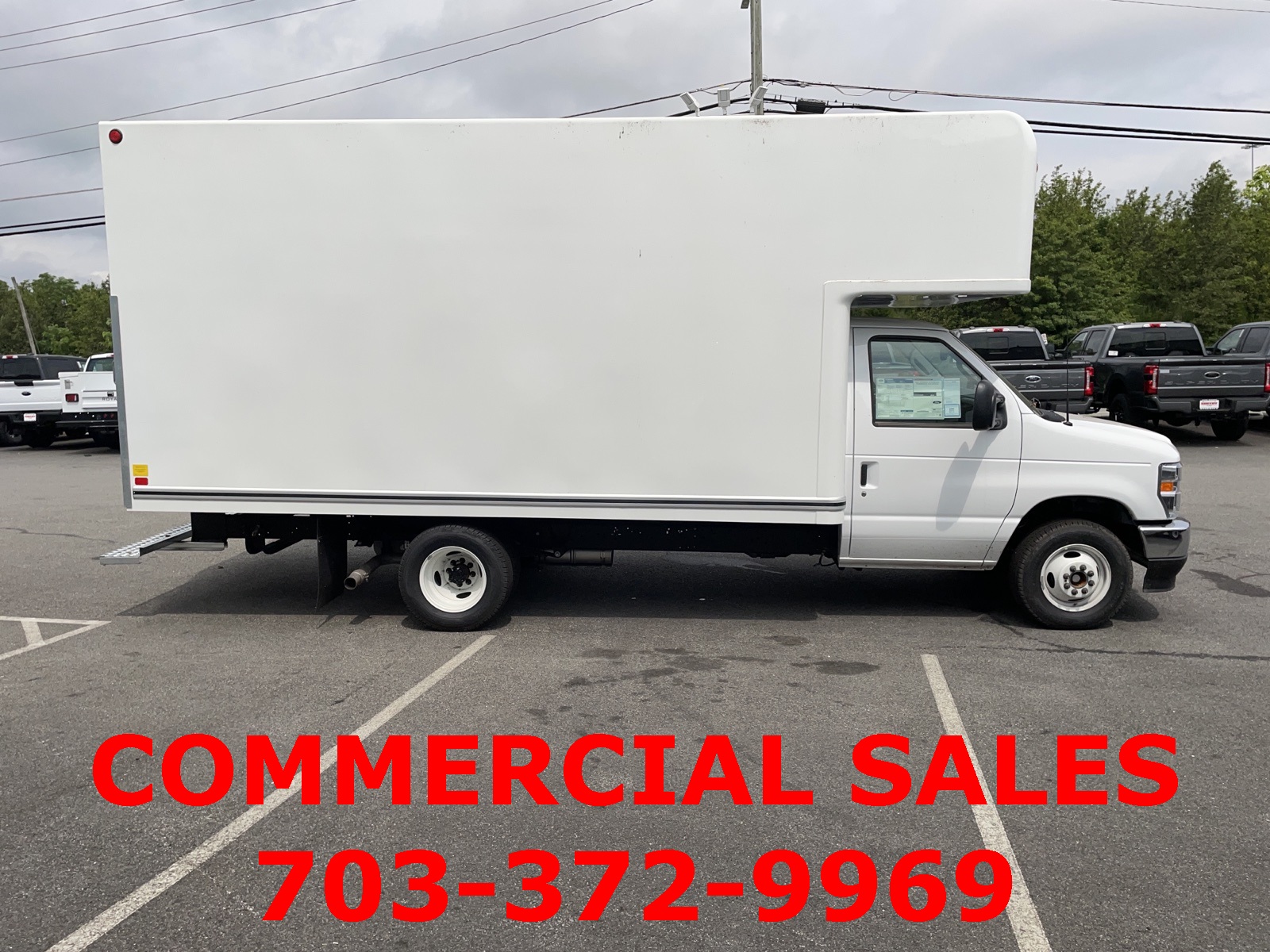 2025 Ford E-350 photo 2