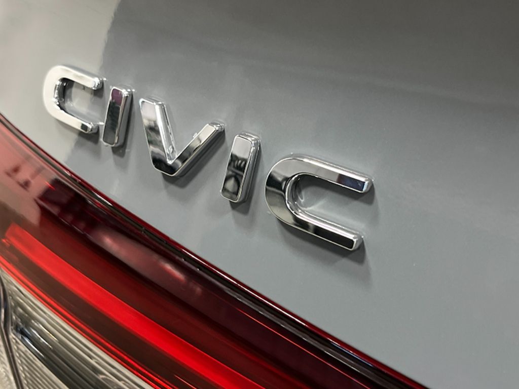 2026 Honda Civic Sport Touring Hybrid photo 5
