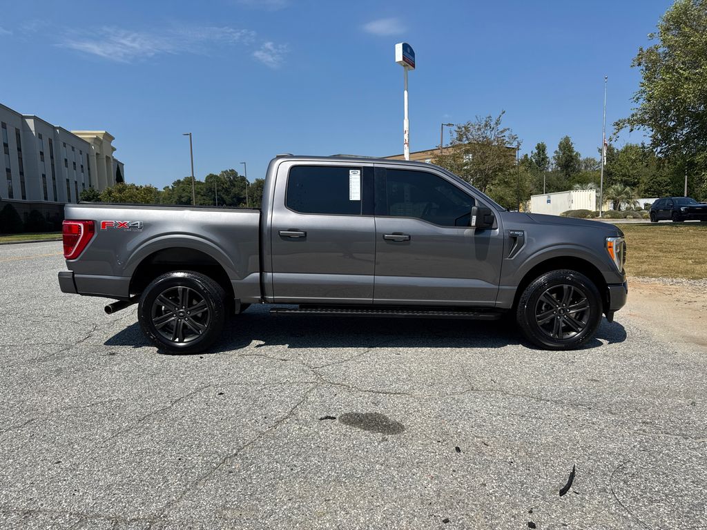 2021 Ford F-150 XLT photo 2