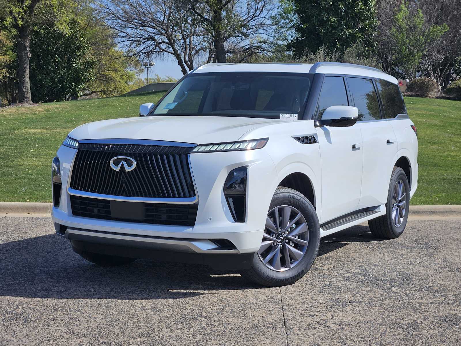 2025 INFINITI QX80 PURE
