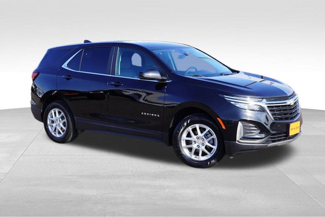 2023 Chevrolet Equinox LT photo 2