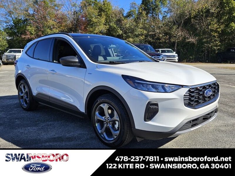 2026 Ford Escape ST-Line's photo