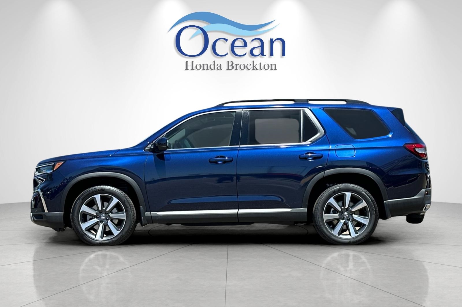 2025 Honda Pilot Touring photo 2