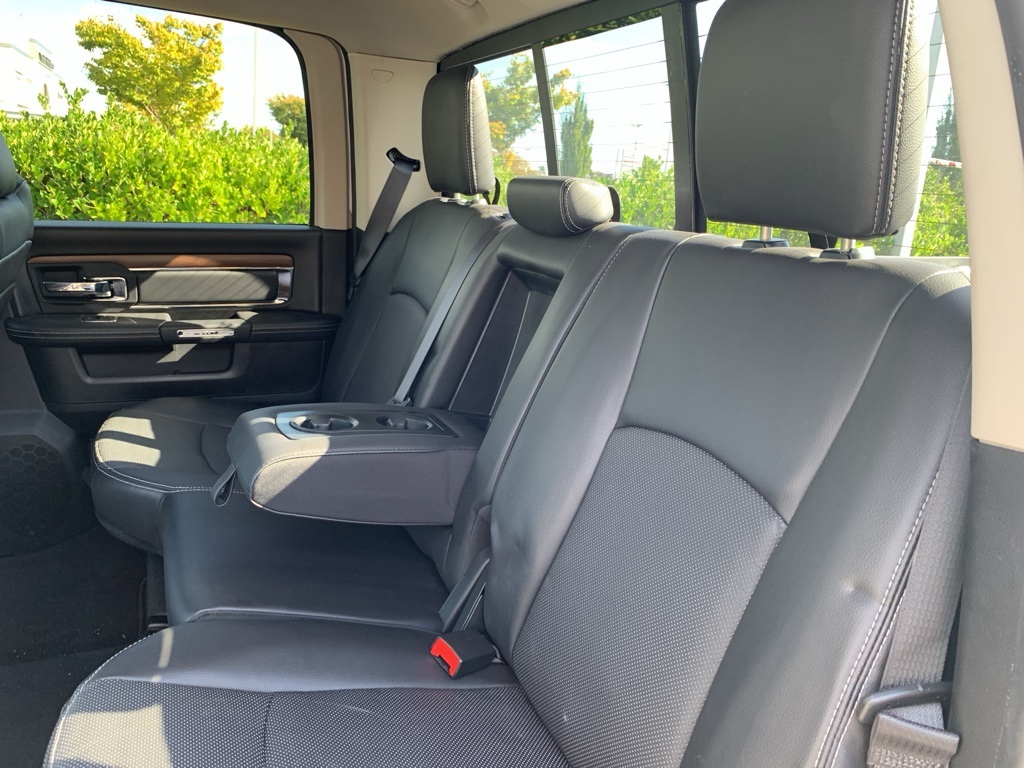 2016 Ram 2500 Laramie photo 8