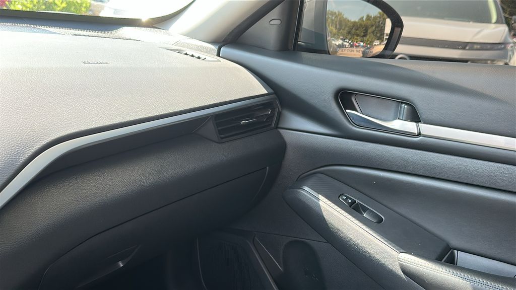 2022 Nissan Altima 2.5 SV photo 19