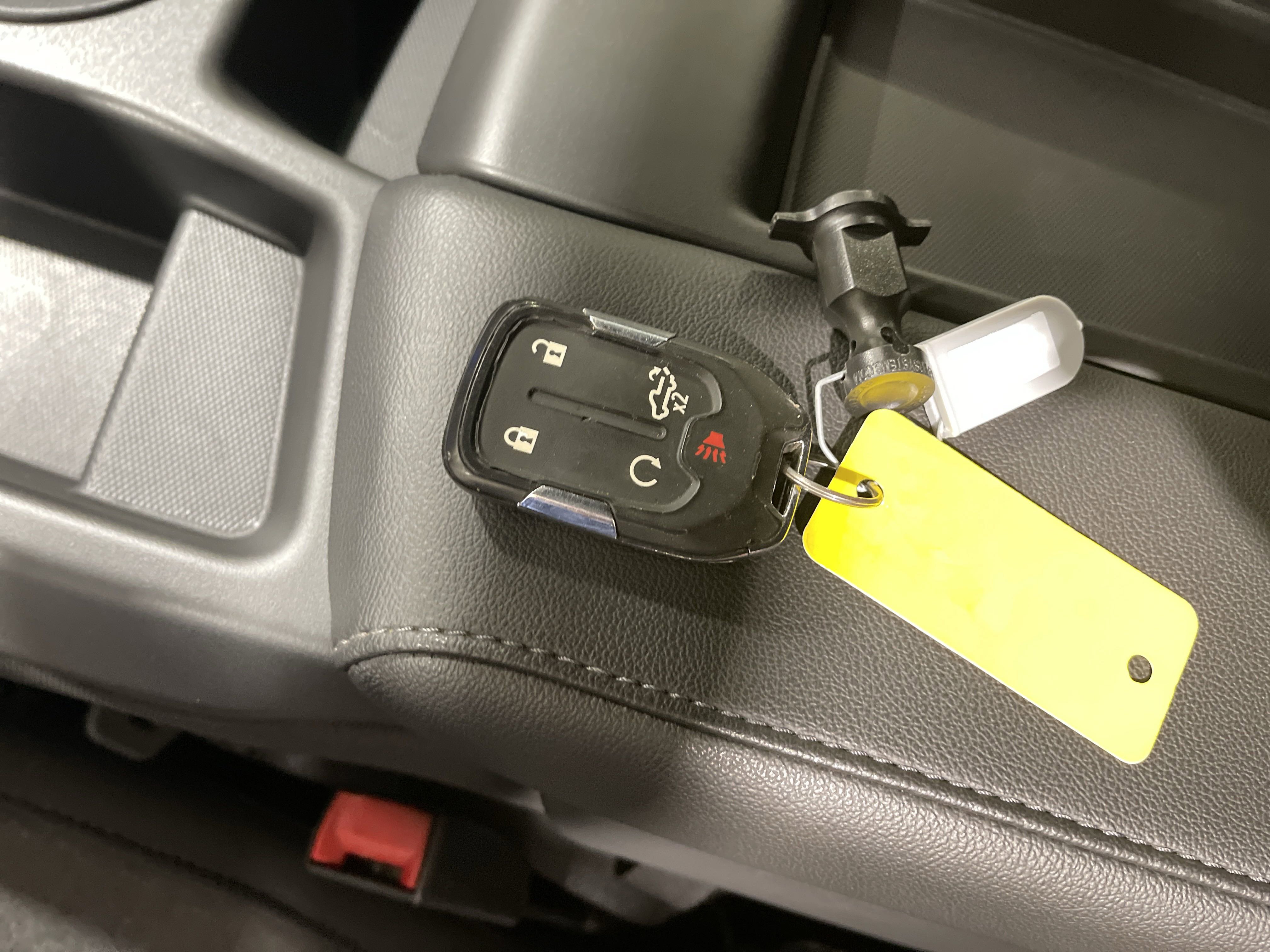 2020 Chevrolet Silverado 1500 RST photo 3