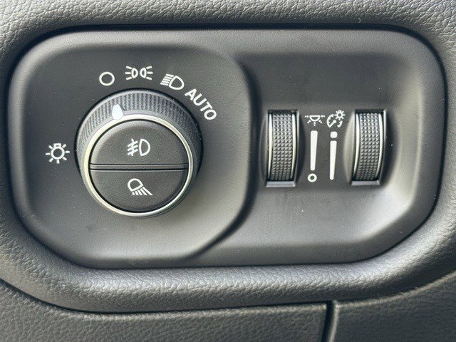 2026 Ram 1500 Laramie photo 12