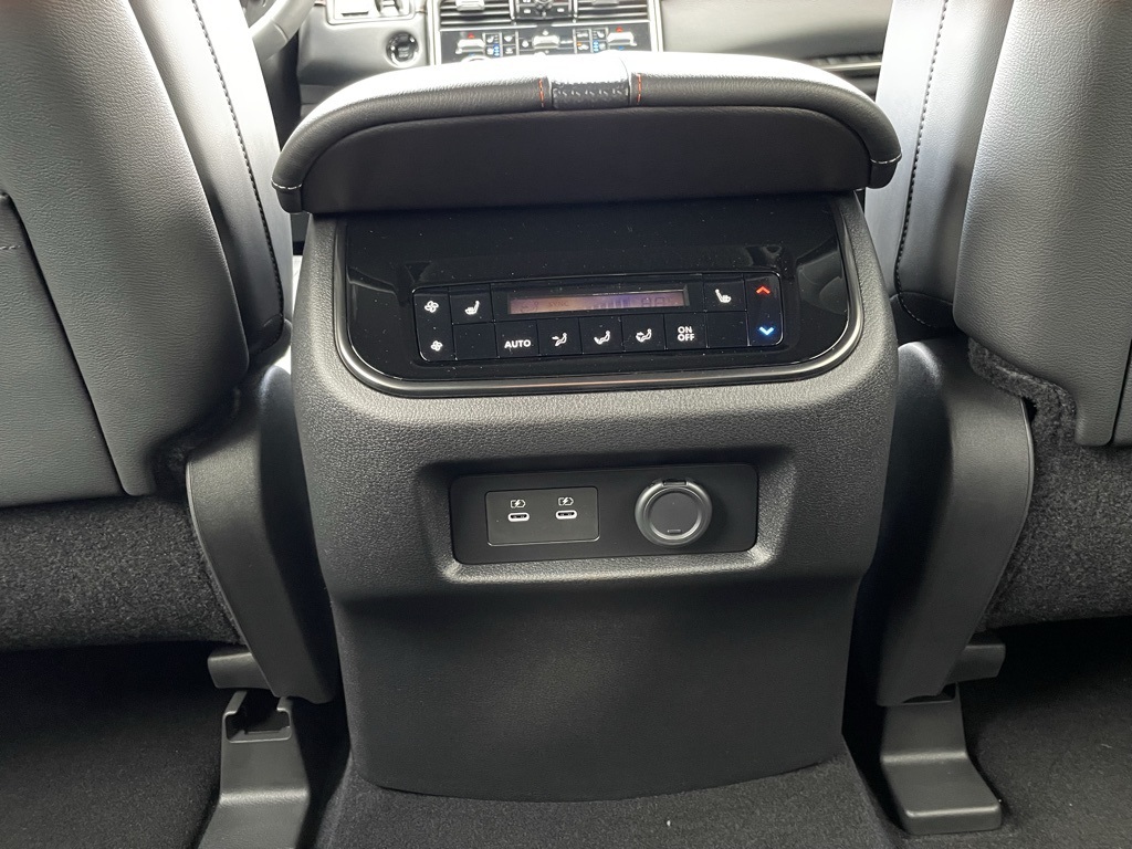 2026 Nissan Armada photo 15