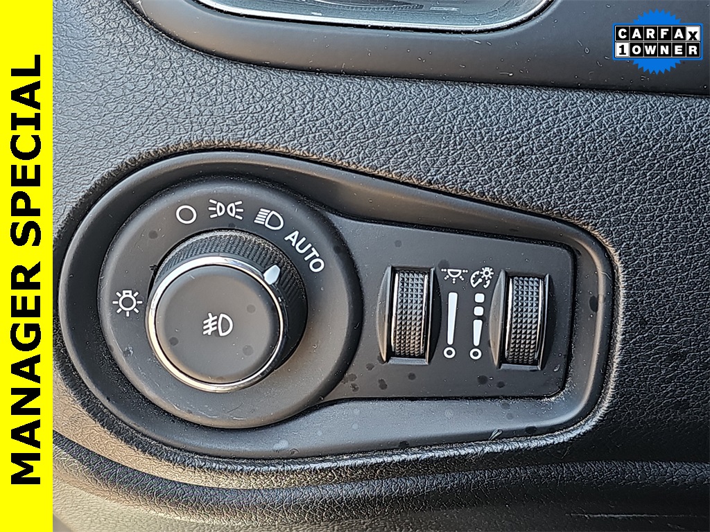 2022 Jeep Renegade Latitude photo 25