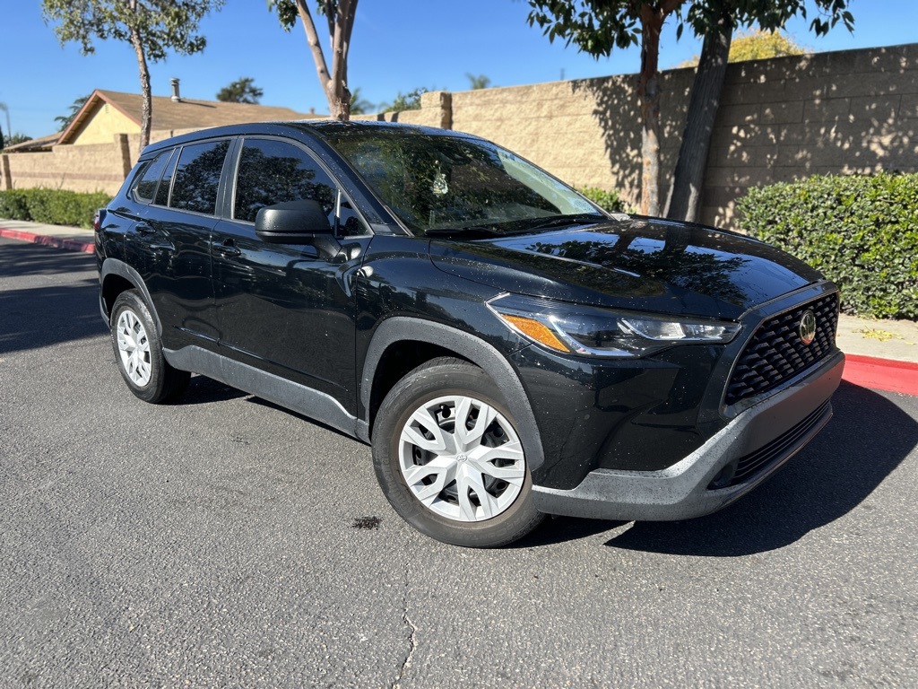 Used 2022 Black Toyota L image 1